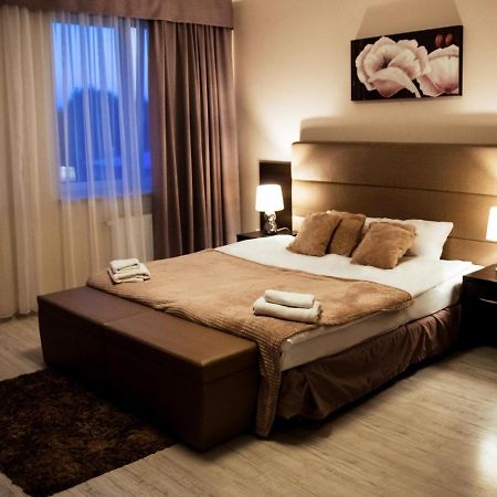 Hotel Feniks Gniezno Ngoại thất bức ảnh