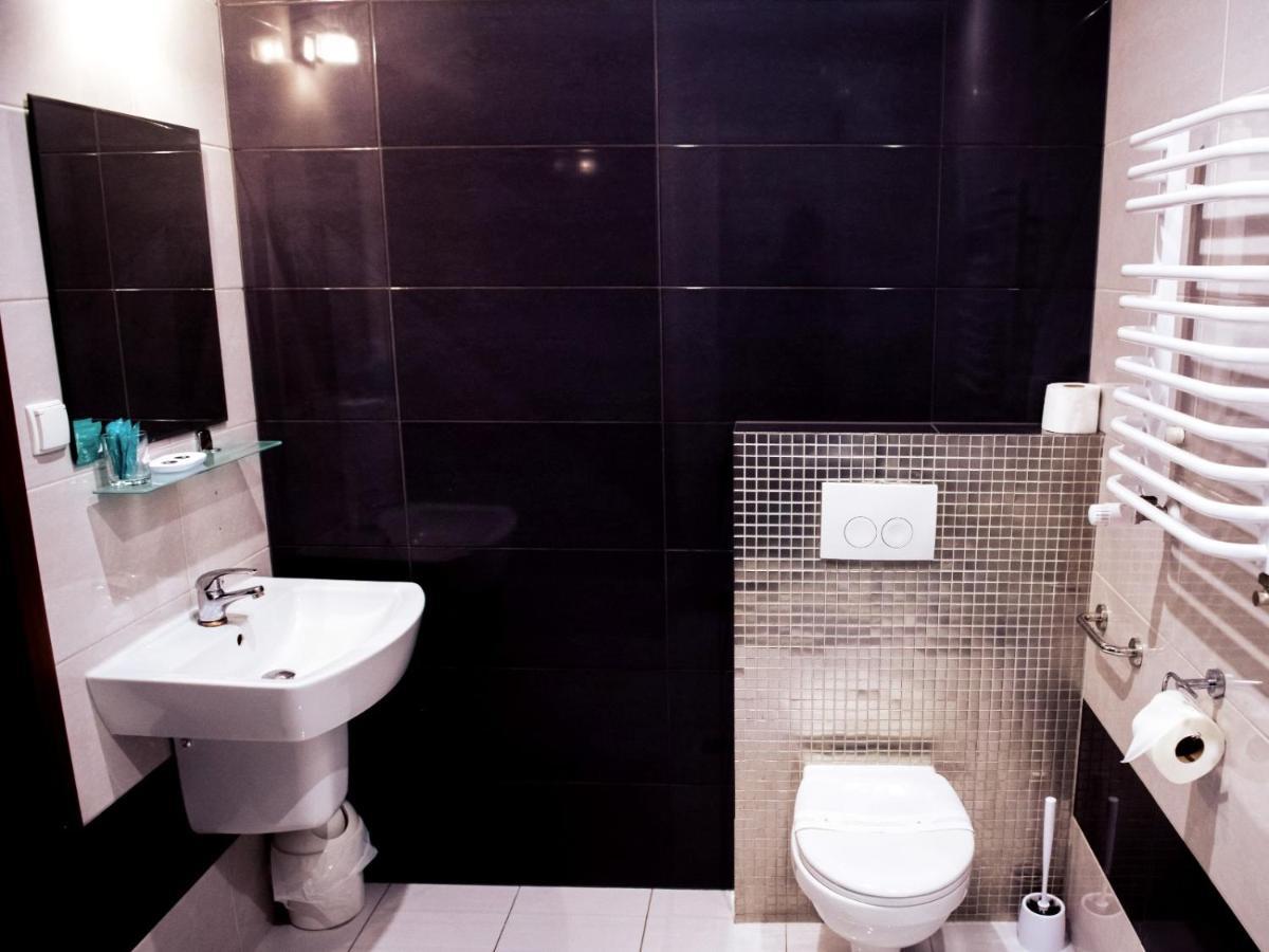 Hotel Feniks Gniezno Ngoại thất bức ảnh