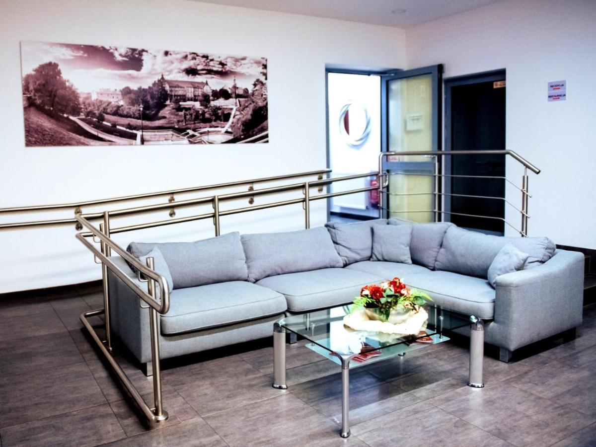 Hotel Feniks Gniezno Ngoại thất bức ảnh