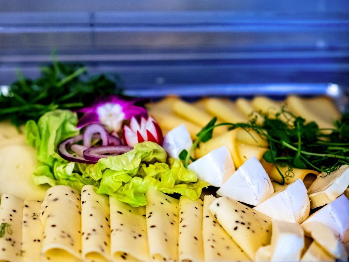 Hotel Feniks Gniezno Ngoại thất bức ảnh