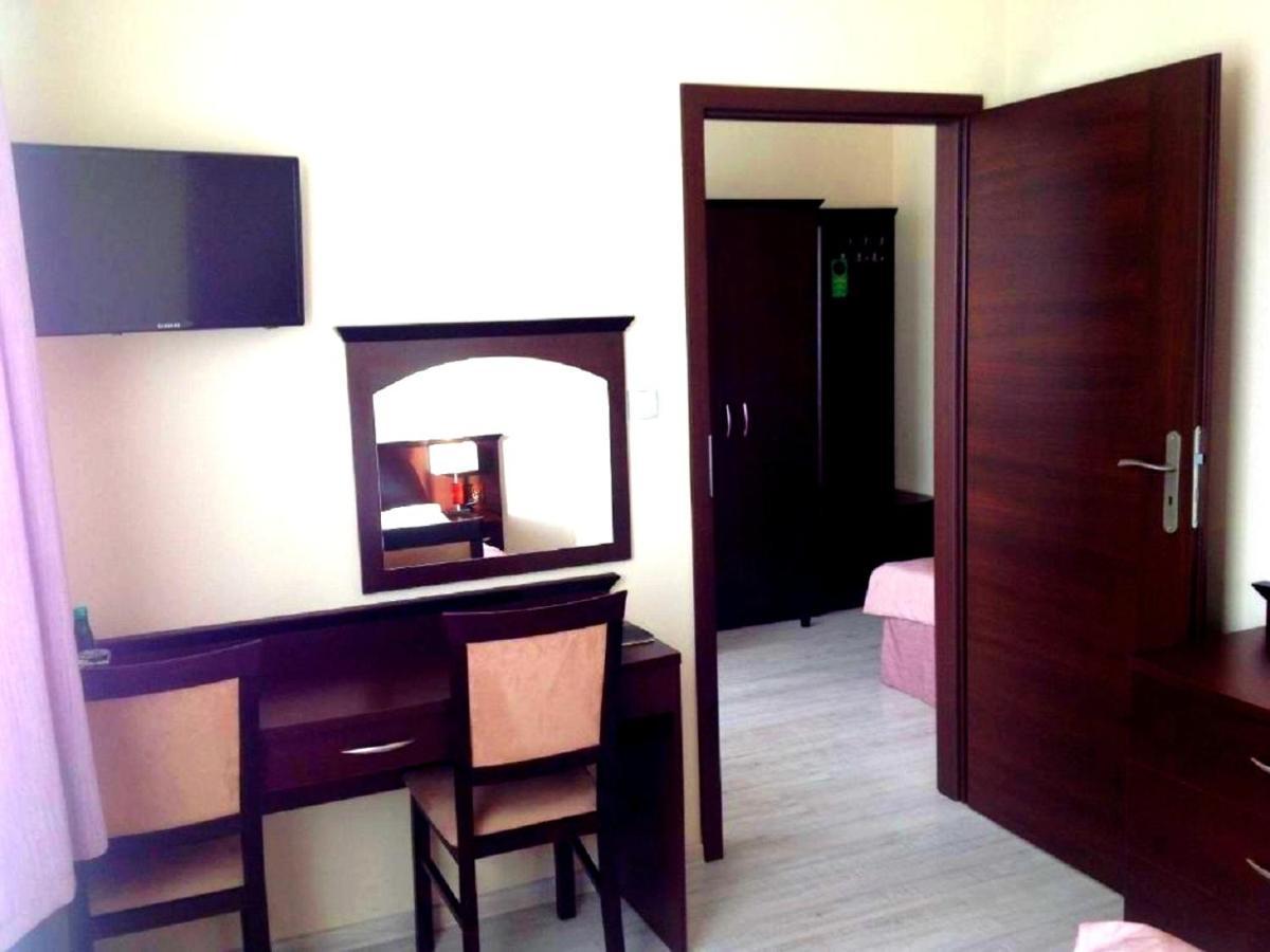 Hotel Feniks Gniezno Ngoại thất bức ảnh