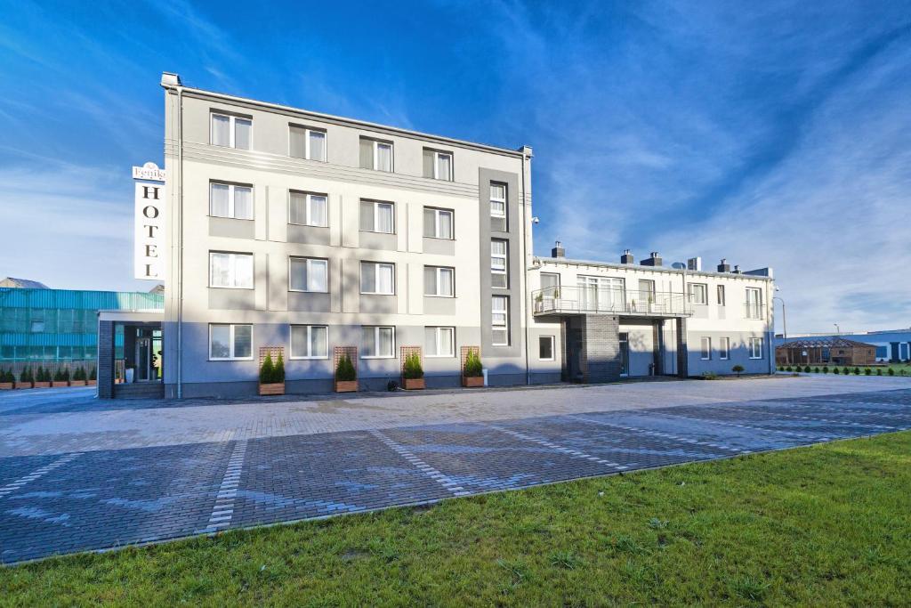 Hotel Feniks Gniezno Ngoại thất bức ảnh